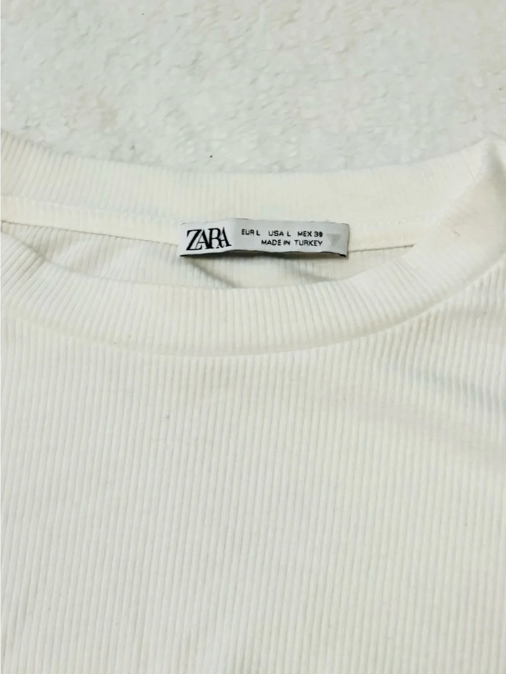 ZARA Cream Ribbed Short Sleeve Top with Side Tie Ruching Size Large EUC - Picture 3 of 6
